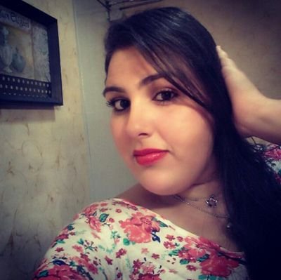 amo aquelas pessoas que me fazem sorrir, me fazem ser e ficar feliz...♥♥