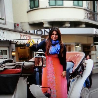 dewdropcaress's profile picture. Madbong woman. Conveniently weird. Dramaqueen. Live to shop and eat. In that order.