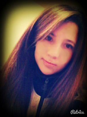 felizmente enamorada de él