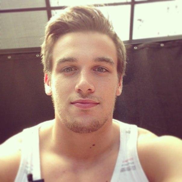 AlbertoBonenti's profile picture. Don't aim for success if you want it; just do what you love and believe in, and it will come naturally.