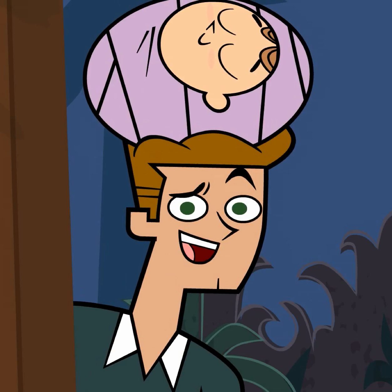 Im a mini Chris! ^^ Im just like him like really look at my shoes! Total Drama Rocks! I love capital cities and muse!
