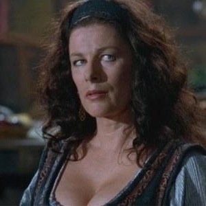 i'm Cyrene, my daugther: @xenawarlord, my son in law: @diggielawless, Single