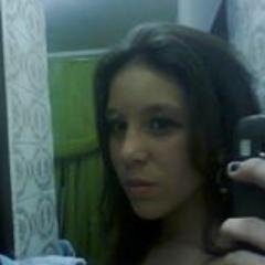 Não é apenas um abraço, é o teu. Não é apenas um sorriso, é o teu. Não é  uma simples pessoa, é você. W.M. s2