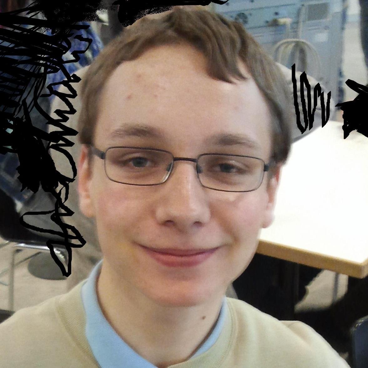 I'm a YouTuber that records animals and writes song texts and uploads them to the Internet.
