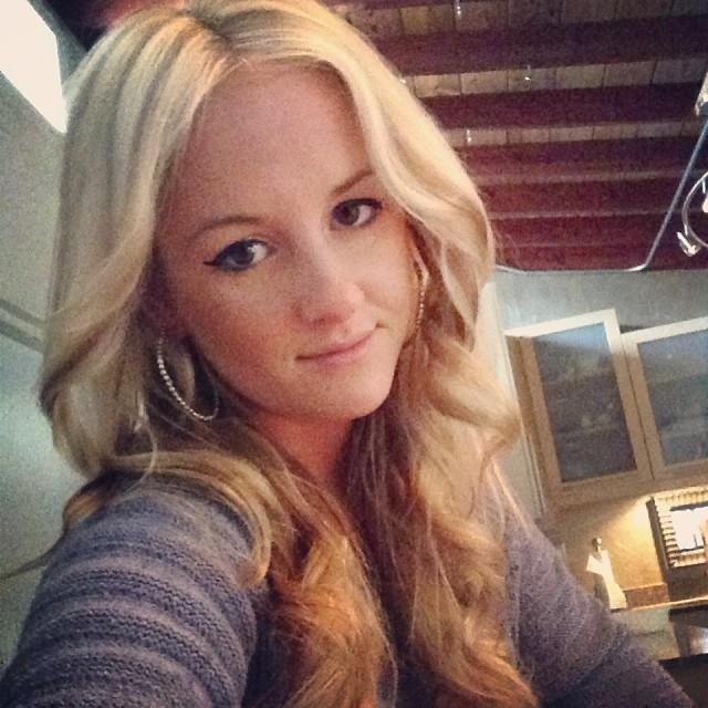 Kala. 28. North Florida Field Manager for Strategic Group representing Moet Hennessy. I don’t use Twitter often :)