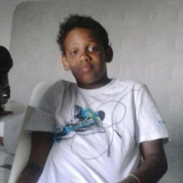 Ciao sono Emmanuel, ho 11 anni e sono italiano vivo in una cittadina di nome San Giovanni in Persiceto in provincia di Bologna faccio basket .