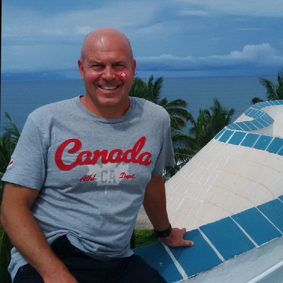 Dad of three girls. Educator/Speaker/Facilitator. Runner. Curler. Lover of life.