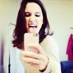 lodovica es la razón por la cuál sonrío ❥