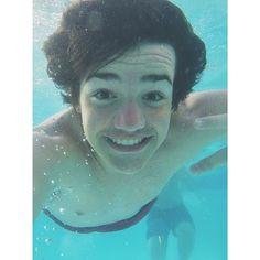 I Love You so much Aaron you and your nipples :) MY DREAM IS A FOLLOW FROM YOU.