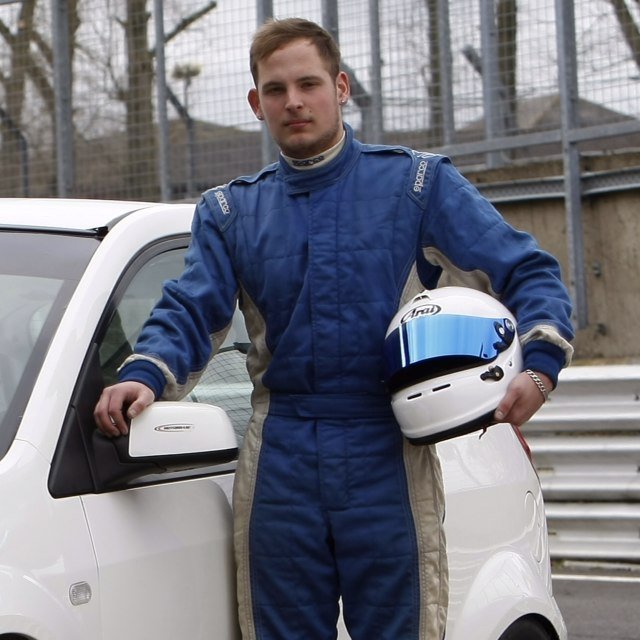 tom08470's profile picture. 