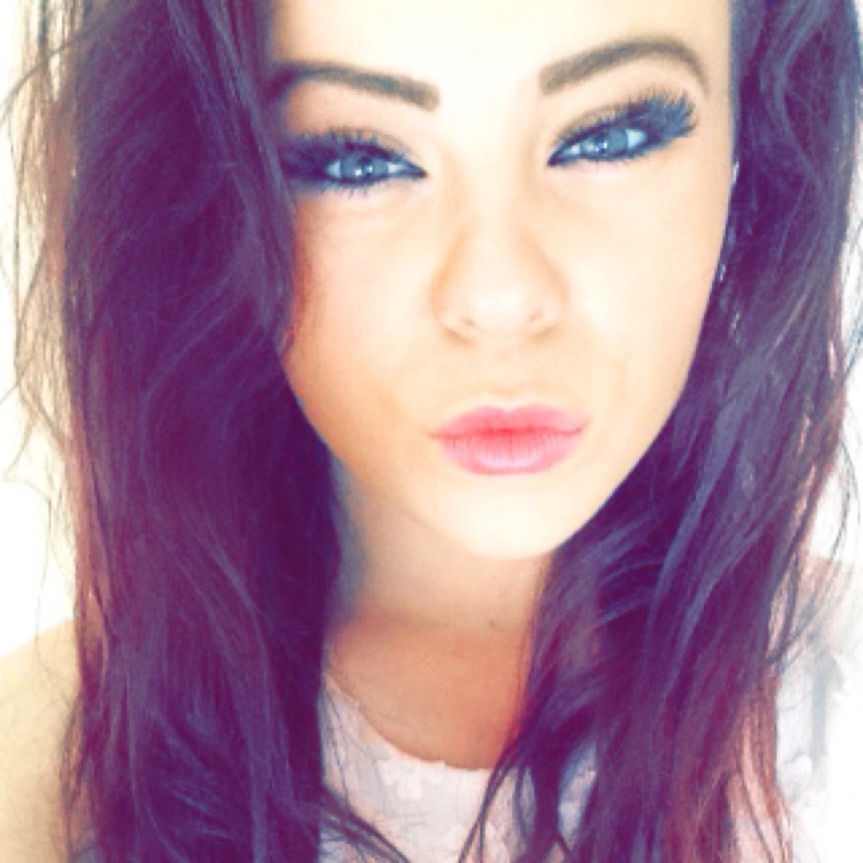 Snapchat - chloeyeye  Instagram - chloejade56 Add/follow me