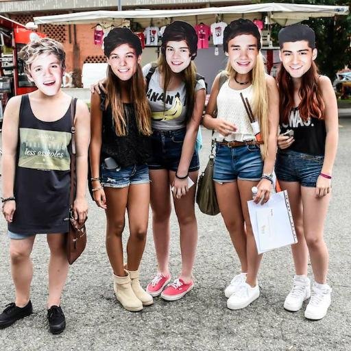 _NiamMalik_'s profile picture. I'm in love with five guys on top of the world ... but five guys at the top of the stairs ...