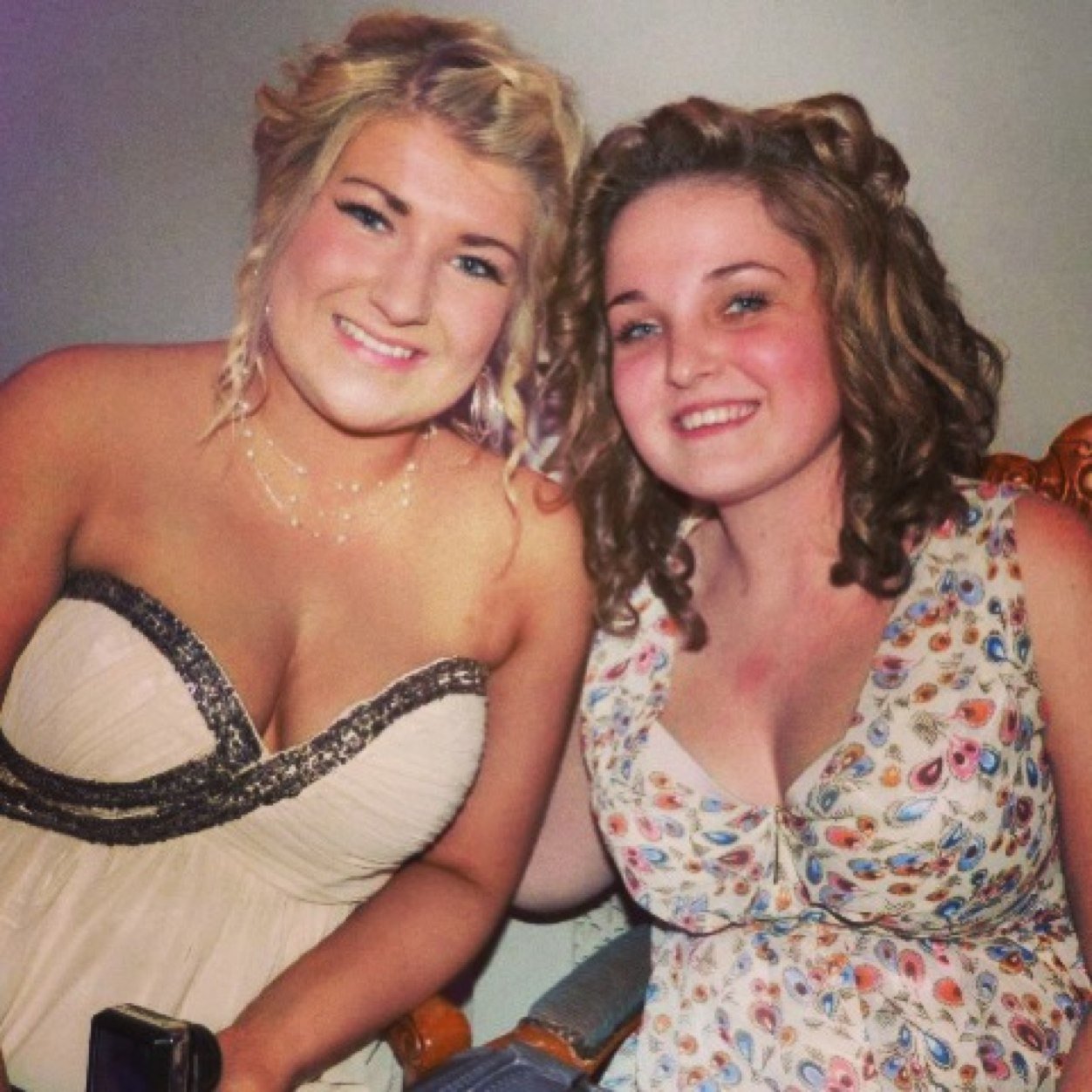 LucyScorsee's profile picture. ℕever allow someone to be your priority while you're just their option ღ