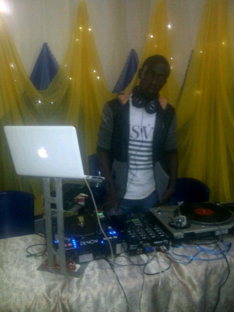 am a DISK JOCKEY PLAYED IN A CLUB N AM INTO SHOW BIZ ,COOL N NICE GUY............07039791694 PROVIDES DJ SERVICES FOR WEDDINGS,SEMINARS,