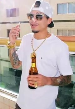 Gabriel H 

Eu não sou a melhor pessoa do mundo, mas também não finjo ser o que não sou !!!'

                Osasco / São Paulo  ;)