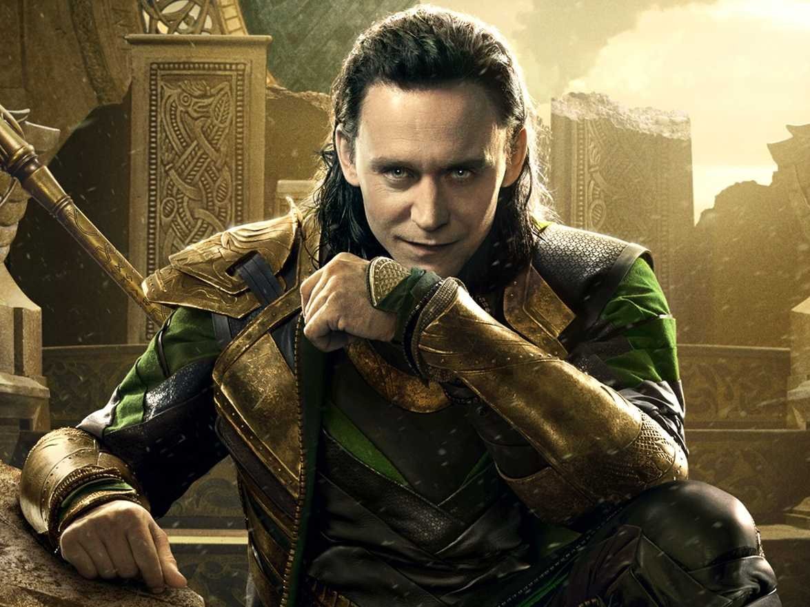Read Bio @Fangirl2468 Free follow from @IWatchT00MuchTV because your awesome. A follow back there would be lovely!