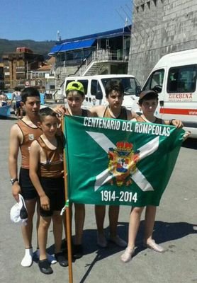 remero de zierbena arraun elkartea hasta la muerte dando guerra desde la popa a los remeros seniors veteranos cadetes o quien sea !! AUPA ZIERBENA ¡¡