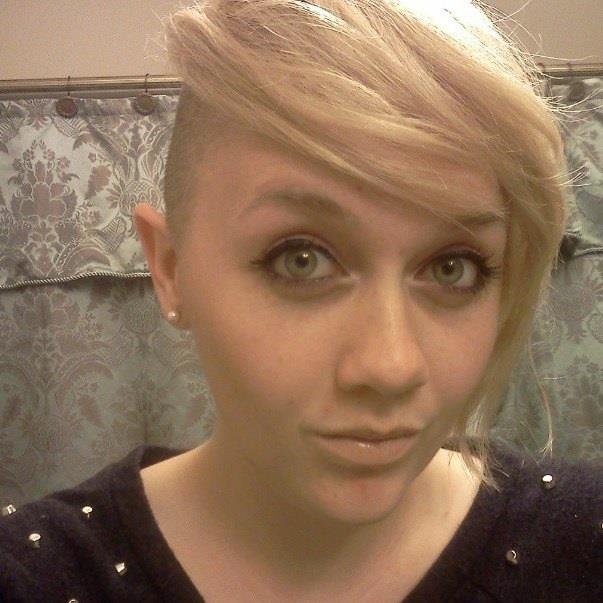 espoir_05's profile picture. Adventures, reading and hockey are the three main joys in my life