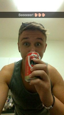 nate_drewell's profile picture. Leeds. 20. High on a hashpipe of good intent