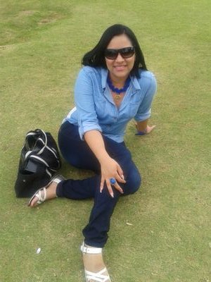 Comprometida con Dios y mi familia. En bendiciones!
