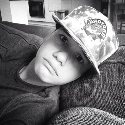 who wouldn't want to be sebastian's girlfriend? lets be serious