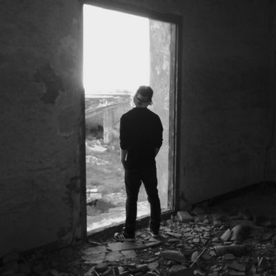 catalin_shoca's profile picture. Eres tan pobre que sólo tienes dinero.