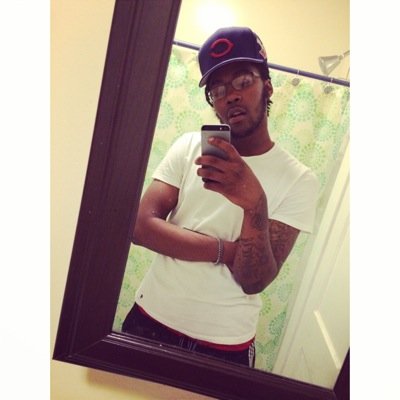 These bitches sea sick cause they say I'm wavy