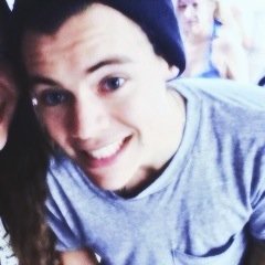 harrycutiepiez's profile picture. Congrats u just got a free follow Follow my main @harrymcbanana and ask for a follow back Ily