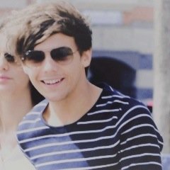 Congrats u just got a free follow Follow my main @harrymcbanana and ask for a follow back Ily
