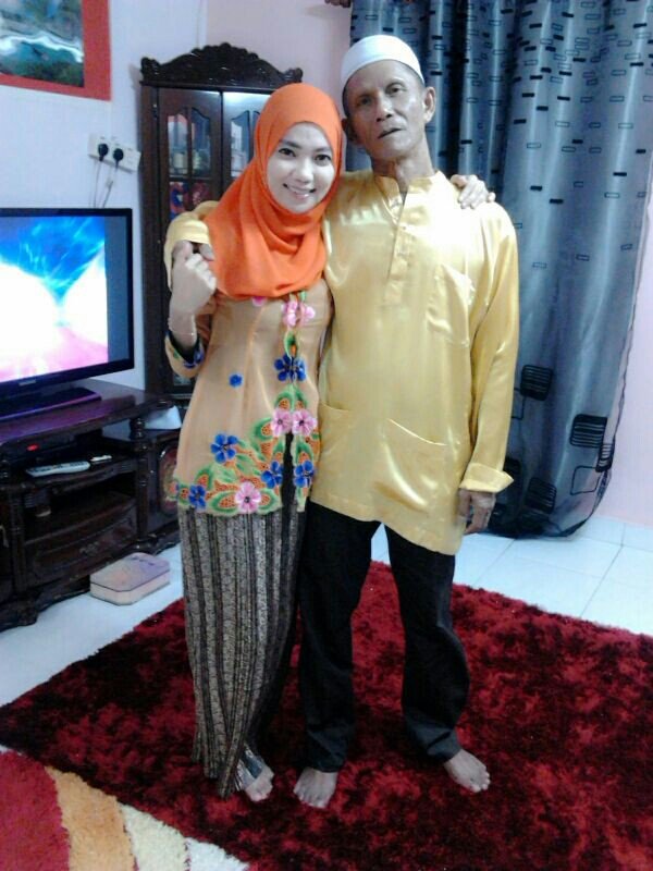 SueHarun's profile picture. gold dreamer