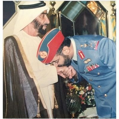 ‏♡مرة أقرب من الوريد و مرة أبعد من الخيال♡