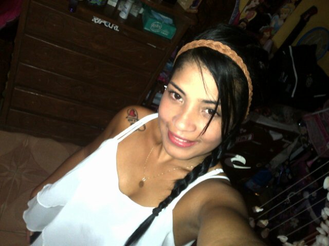 Amo a mi Hija BrailysV eres td para Mi. Me encanta el chocolate Fanatik d la Salsa Baul. Sencilla Original & Confio en Dios x Sobre tdas las Cosas. Tamo Hija