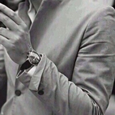 شخصيتي ك بصمهہ يدي لا تشبهہ أحد •*• عشقي النصر  Pin:27EEEE1E