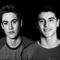 i absolutely adore sammy wilkinson and jack gilinsky ✊❤️