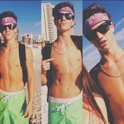 FOLLOW @JacobWhiteSmite or i UNFOLLOW •• ask her for follow back and she will