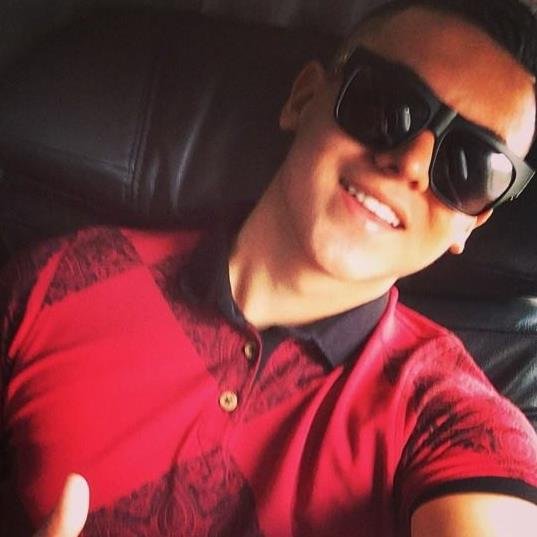 Mi Gran Idolo @KEVINROLDAN, Una Persona Talentosa Con Una Maravillosa Forma De Ser, Lo Adoro♥  #KR_Fanatica De ♥ ;)