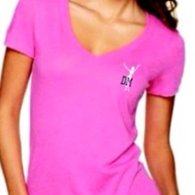 Embrace the Dunwoody Mom in you and buy a Dunwoody Mom T-shirt today! Contact us at dunwoody.queen@gmail.com