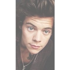 GO FOLLOW @_Horxn_Niall SHE FOLLOWS BACK