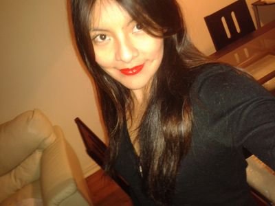 comunicadora social, peruana, hija única,terca, llorona, enamorada de la vida e intentando vivir feliz!