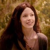 Daughter of Edward and Bella @_CullenShield. Only known half vampire-half human in North America. Imprinted by Jacob. #CullenSagaRP