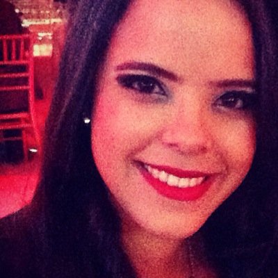 Gabriela, 25. Interessada em livros, filmes, gente, tudo que me acrescente ao espirito. Reciclar-se é viver. :)