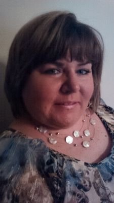 longchicks18's profile picture. Writer. Reader. Lover of music.