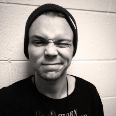 Please be a super awesome person and follow @oneinamilliam and @5SOS_NewJersey :) i hope you get 4/4 & 5/5 tysm!!