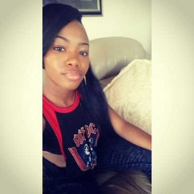 carlienacouture's profile picture. 