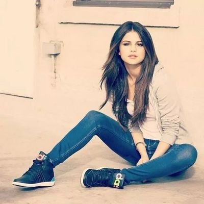I love Selena Gomez so much she is my life my everything.