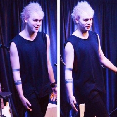 because_michael's profile picture. smile because michael follows you