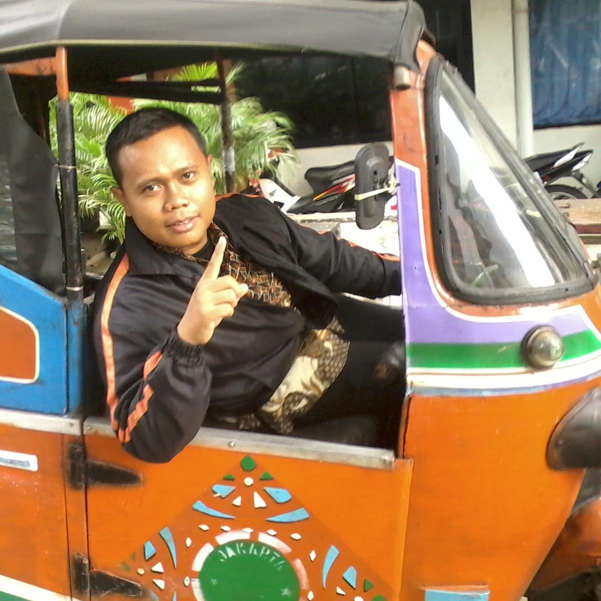 aji16box's profile picture. Hidup hanya sekali, lakukan yang terbaik untuk hidupmu.