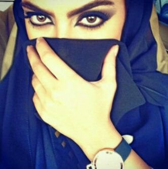 ‏‏‏‏‏‏‏‏‏‏‏‏‏​كَلآم آلنَآسَ آشٌبهہَ بآلتُرآبٌ آذآ لمَ يُطيير بآلہَوَآء فَہَو يُدآسٌ بآلآقدَآم عِش عَفٌويتك فآلآلسِنةُ لنْ تَصْمتٌ