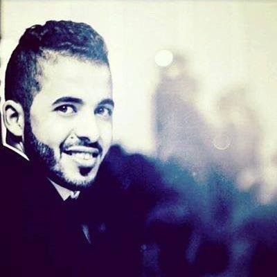 ‏فلسطيني اردني... 
مقيم في جدة ...
على هذه الارض ما يستحق الحياة...