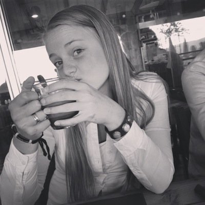 merellzwart's profile picture. 